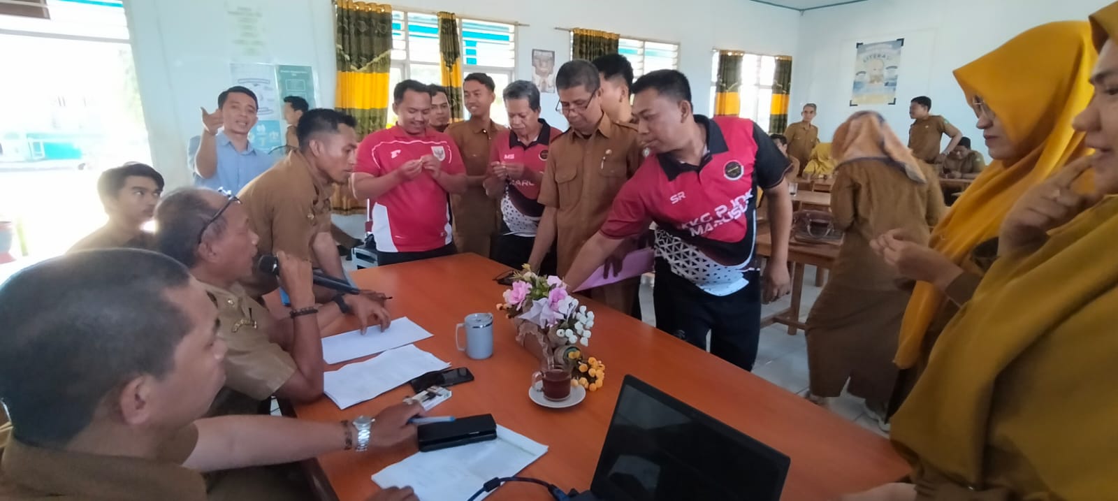 Sambut HUT RI ke-81, Panitia Kecamatan Marusu Gelar Rapat Pemantapan dan LPPJ